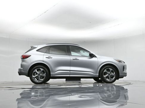 Used 2024 Ford Escape ST-Line w/ Cold Weather Package image 8