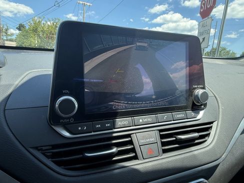 Certified 2025 Nissan Altima 2.5 S FWD image 20