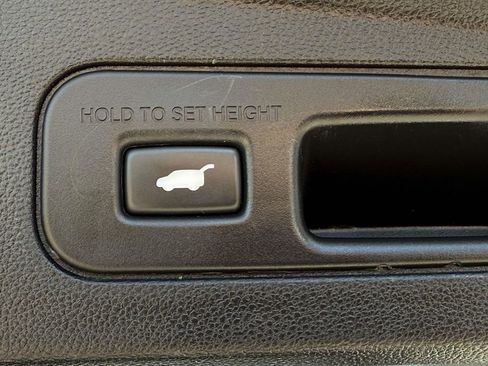 Used 2023 Acura MDX FWD image 9