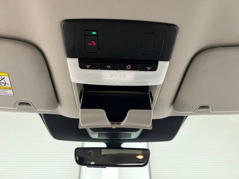 Used 2025 Nissan Pathfinder SL FWD image 73