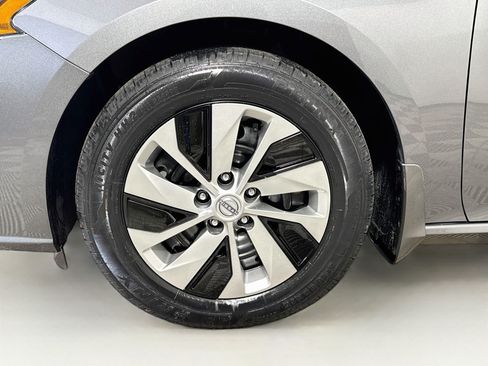 Used 2025 Nissan Altima 2.5 S FWD image 24