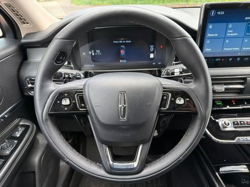 Used 2025 Lincoln Corsair AWD w/ Equipment Group 101A image 21