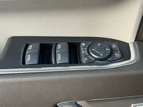 Used 2025 Chevrolet Silverado 2500 LTZ w/ LTZ Plus Package image 30