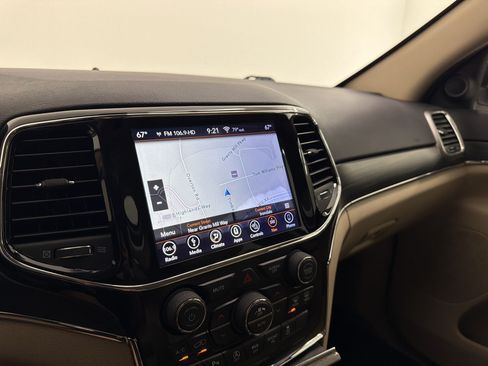 Used 2019 Jeep Grand Cherokee Limited AWD/4WD image 26