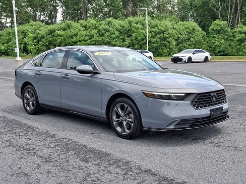Used 2023 Honda Accord EX-L image 3
