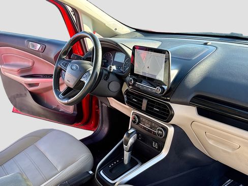 Used 2021 Ford EcoSport Titanium image 5