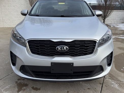 Used 2019 Kia Sorento LX image 8