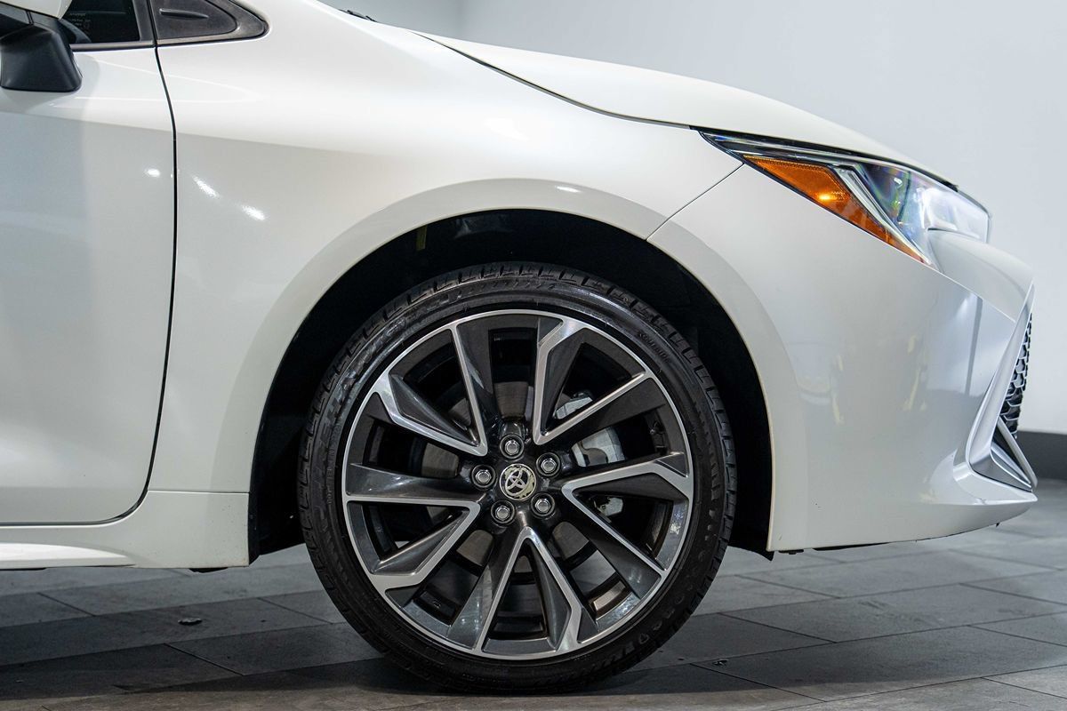 Used 2019 Toyota Corolla XSE FWD image 9