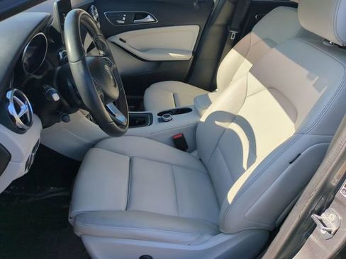 Used 2018 Mercedes-Benz GLA 250 image 11