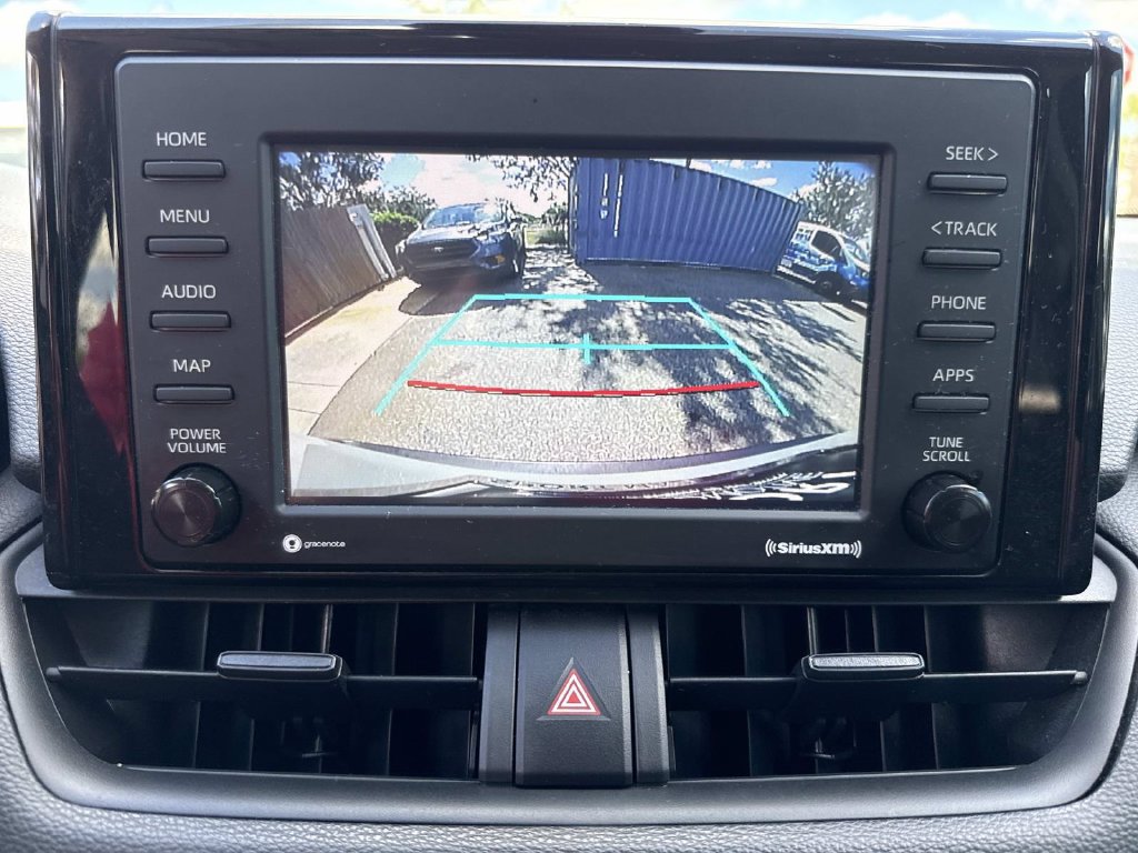 Used 2021 Toyota RAV4 XLE w/ Convenience Package FWD image 30