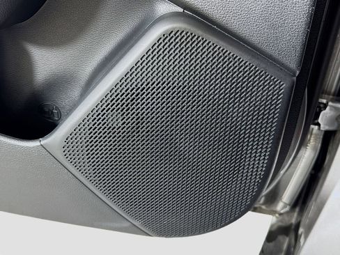 Used 2025 Kia Soul LX w/ LX Technology Package image 24