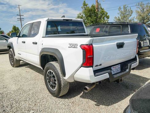Used 2024 Toyota Tacoma TRD Off-Road AWD/4WD image 16