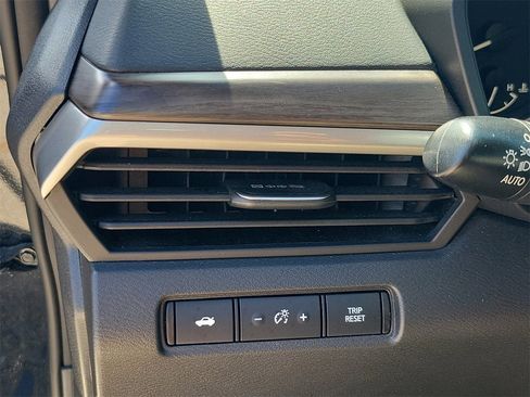 Used 2024 Nissan Altima 2.5 SV image 31