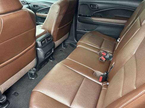 Certified 2025 Honda Passport EX-L image 26