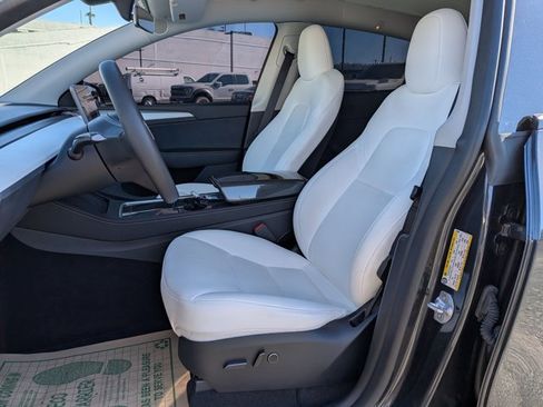 Used 2024 Tesla Model Y Performance image 16