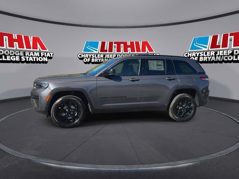 New 2026 Jeep Grand Cherokee Altitude AWD/4WD image 4