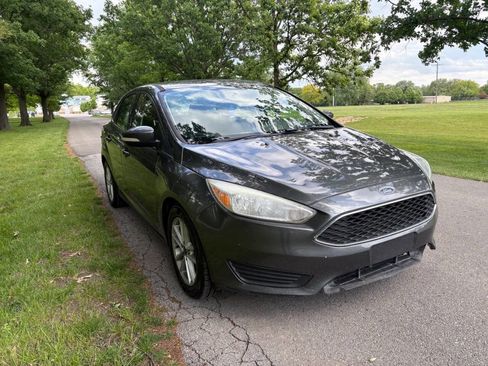Used 2017 Ford Focus SE FWD image 12