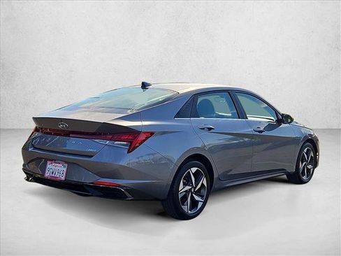 Used 2023 Hyundai Elantra Limited FWD image 5