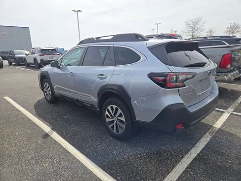 Certified 2024 Subaru Outback Premium AWD/4WD image 5