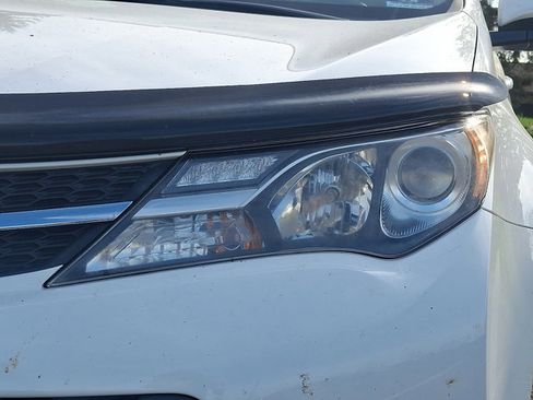 Used 2015 Toyota RAV4 XLE image 9