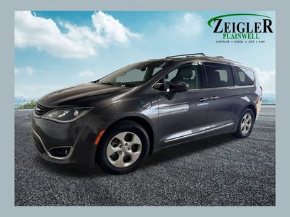 Used 2018 Chrysler Pacifica Touring-L