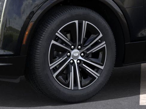 Used 2027 Cadillac Lyriq Luxury w/ LPO, Floor Liner Package AWD/4WD image 9