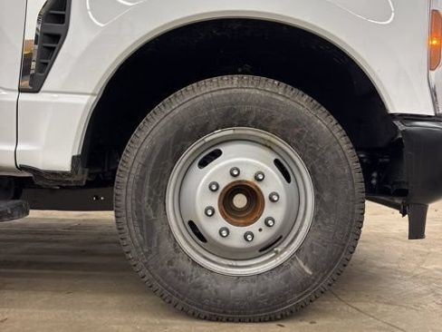 Used 2025 Ford F350 XL RWD image 14