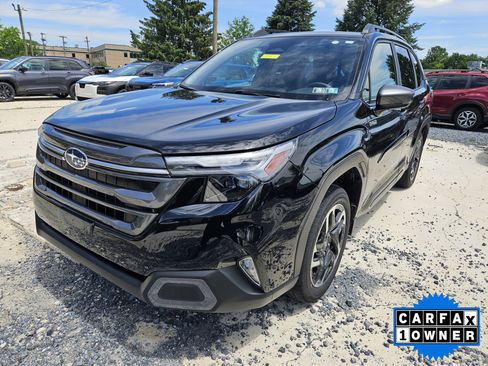 Certified 2025 Subaru Forester Limited AWD/4WD image 3