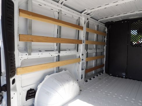 Used 2025 RAM ProMaster 2500 w/ U-Haul Equipment Group FWD image 41