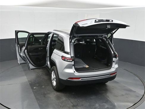 New 2025 Jeep Grand Cherokee Laredo X w/ Luxury Tech Group I image 49