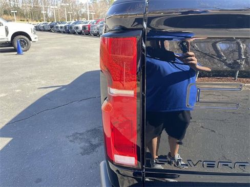 Used 2026 Chevrolet Silverado 2500 LTZ w/ LTZ Plus Package image 33