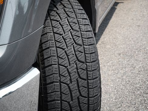 Used 2023 Ford F150 XLT AWD/4WD image 13
