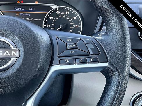 Used 2025 Nissan Altima 2.5 SV image 12