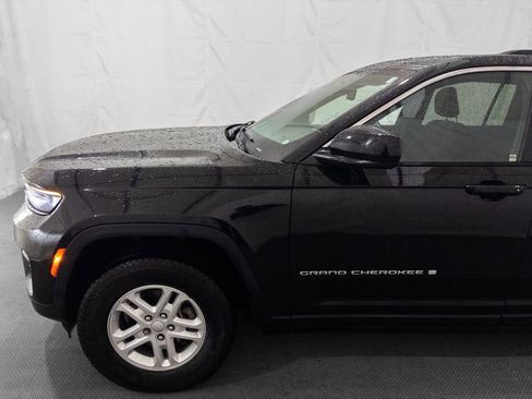 Used 2024 Jeep Grand Cherokee Laredo w/ Luxury Tech Group I image 3
