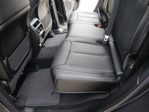 New 2026 Jeep Grand Cherokee Limited AWD/4WD image 13
