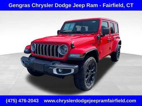 Certified 2025 Jeep Wrangler Unlimited Sahara w/ Safety Group AWD/4WD image 3