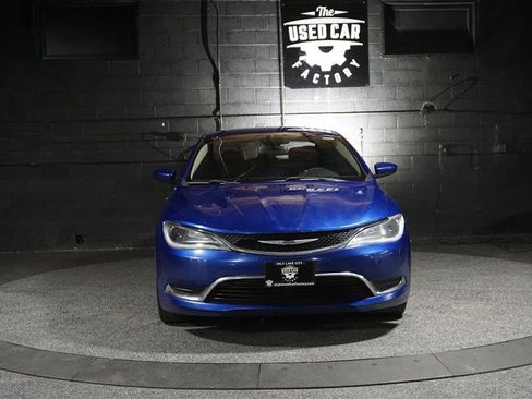 Used 2016 Chrysler 200 Limited image 9