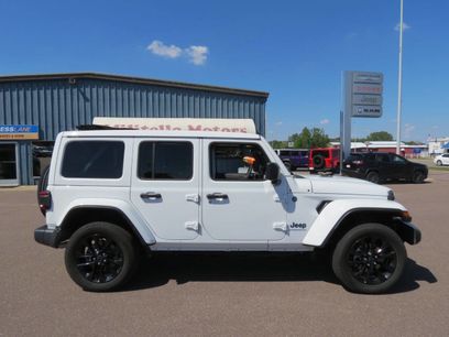 Used 2025 Jeep Wrangler Unlimited Sahara w/ Safety Group
