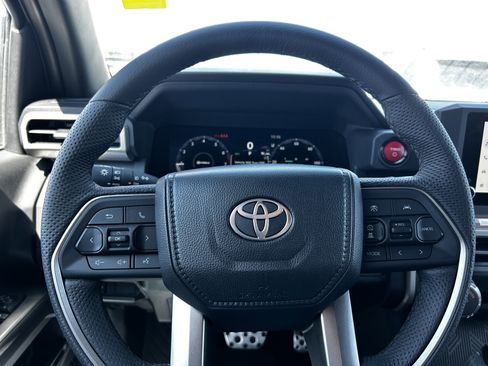 Used 2026 Toyota Tacoma TRD Sport AWD/4WD image 17