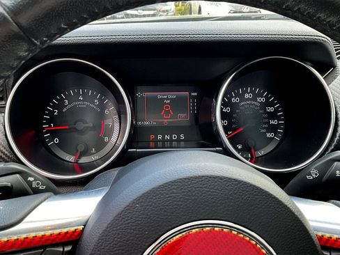 Used 2021 Ford Mustang Coupe image 13
