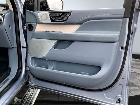 Used 2020 Lincoln Navigator L Black Label w/ Cargo Convenience Package image 24