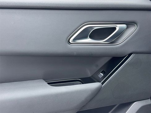 Used 2025 Land Rover Range Rover Velar Dynamic SE image 46