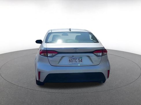 Used 2025 Toyota Corolla LE FWD image 12