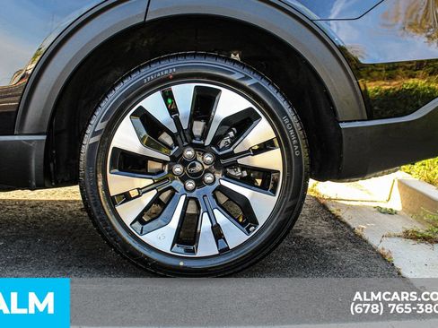 Used 2025 Ford Explorer Platinum w/ LUX Leather Package AWD/4WD image 10