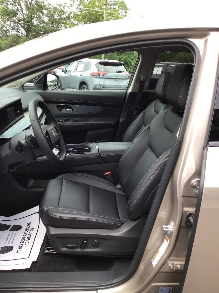 Used 2025 Nissan Murano SL AWD/4WD image 7
