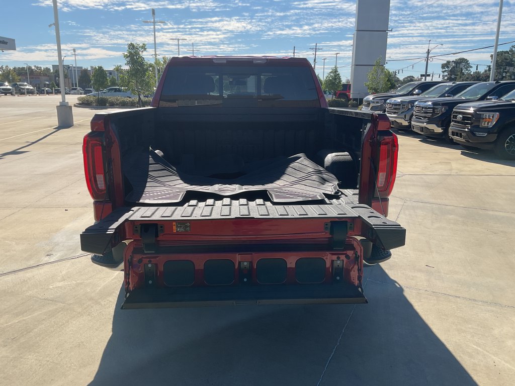 Used 2026 GMC Sierra 1500 SLT AWD/4WD image 9