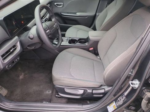 Used 2025 Kia K4 FWD image 18
