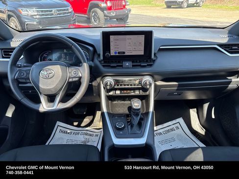 Used 2024 Toyota RAV4 SE w/ Convenience Package AWD/4WD image 16