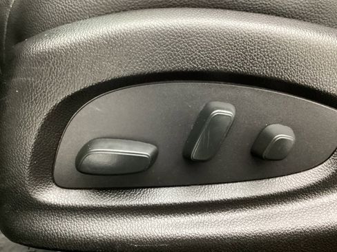 Used 2018 Chevrolet Impala LT FWD image 38