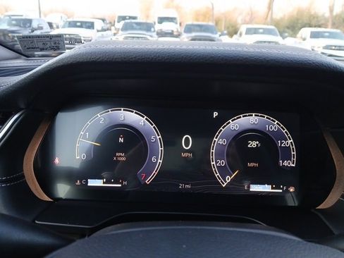 New 2025 Jeep Grand Cherokee Limited w/ Luxury Tech Group II image 31